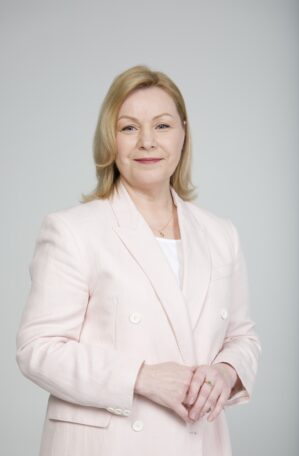 Dr. Helga Marija Kauzonė